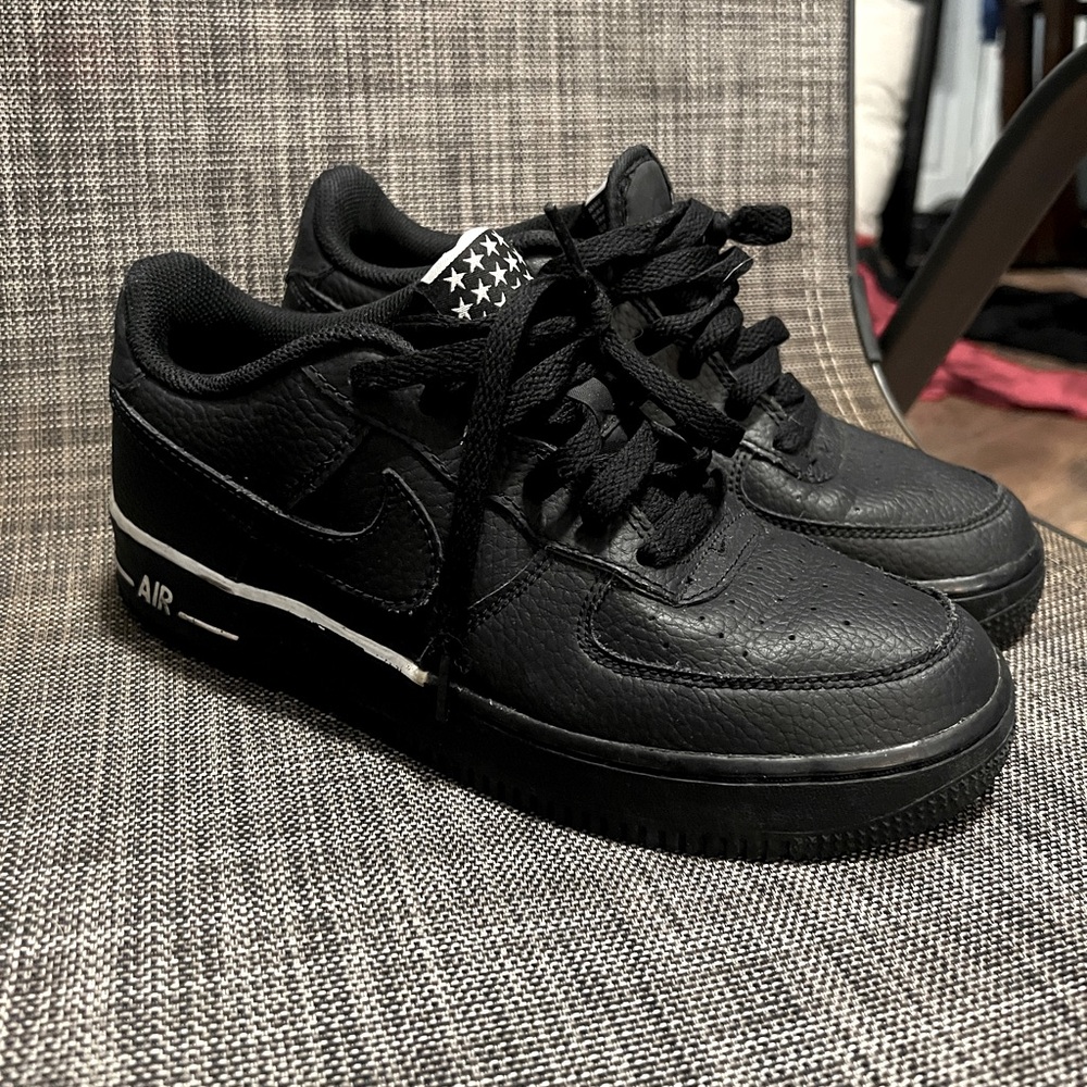 Nike Kids Black Sneakers